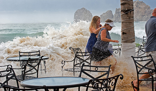 TOPSHOTS-US-MEXICO-WEATHER-STORM