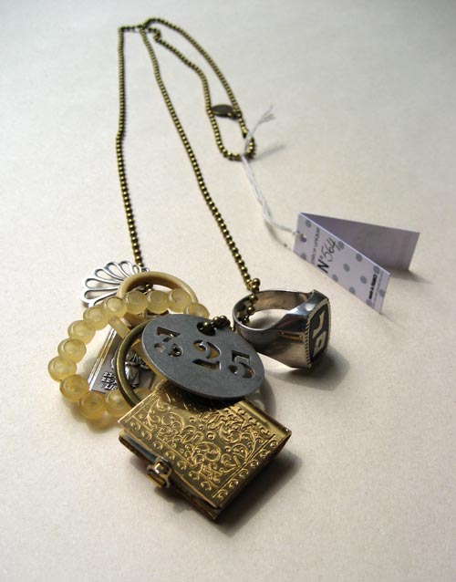 Latonkinoise a Paris