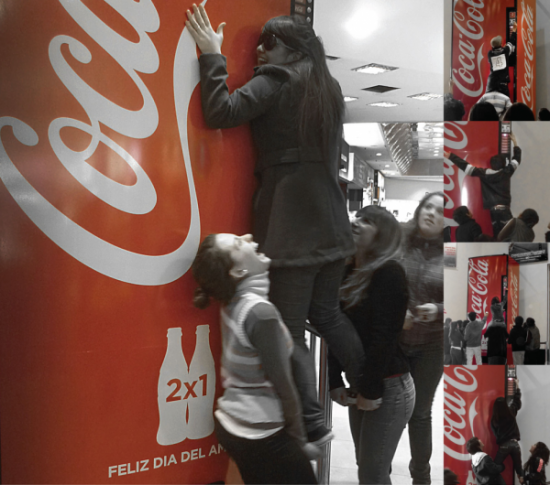 maquina-de-la-amistad-ogilvy-argentina-dia-del-amigo-ambient-marketing-alternatif-distributeur-coca-cola-1-600x530