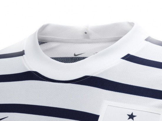 NikeFFF_MaillotAWAY_Details02-1