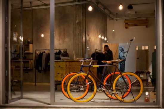 189360_371816362896393_1575081501_n