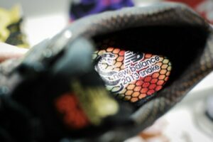 new-balance-574-year-of-the-snake-5-570x380