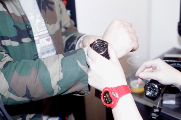 552781_571480262892275_80687309_n