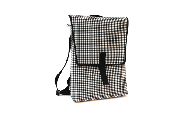 backpack_front_vichy_black