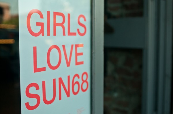 girls_love_sun68_web-18