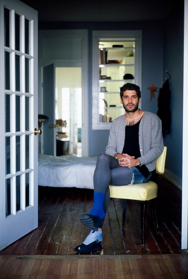 men-wearing-girlfriend-clothes-jon-uriarte-7