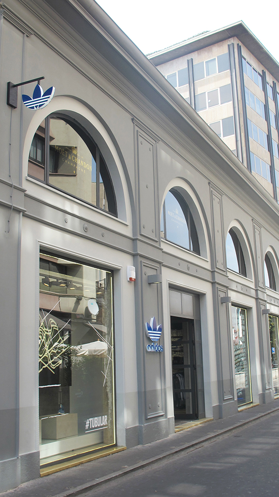 adidas originals Flagship_ext