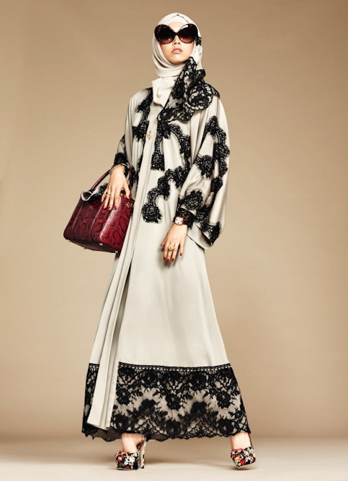 2-exclusive-dolce-gabbana-abaya-line-autox768