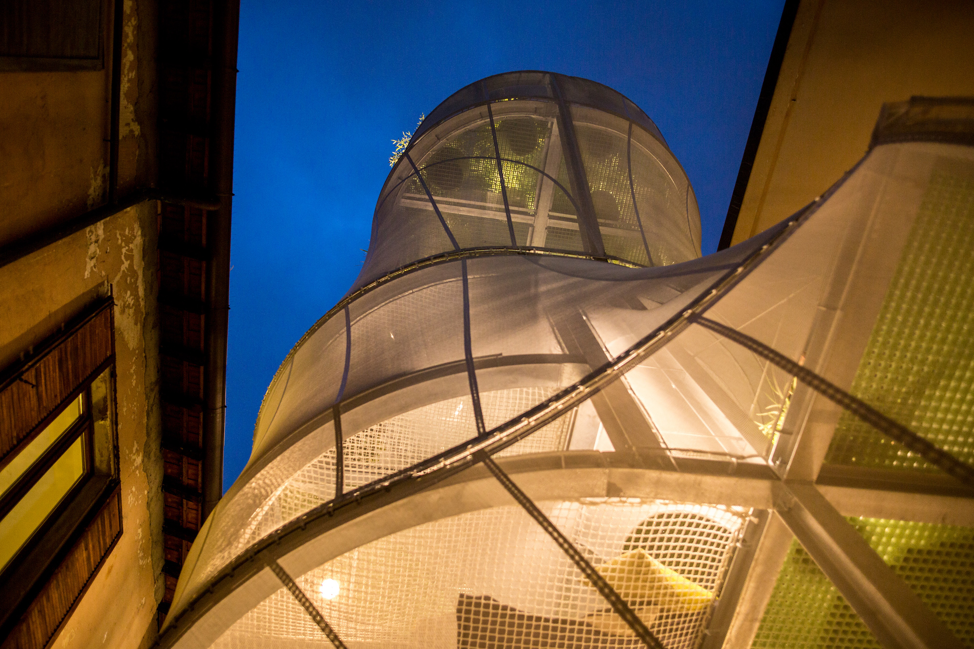 P90253161_highRes_mini-living-breathe-