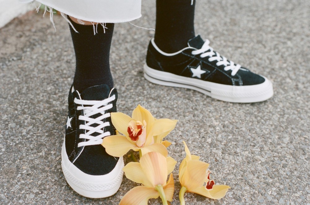 FA17_ONESTAR_PREMIUMSUEDE_BLACK_WOMENS_158369C_2_02