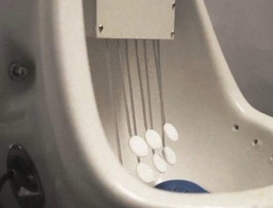 Guitar Pee guitar-pee