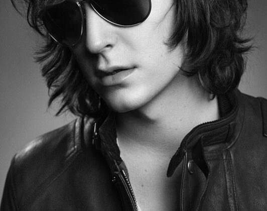 4 young UK musicians for Burberry Eyewear Burberry-georgie_2185333a
