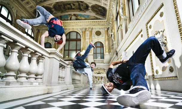 Red Bull Flying Bach I_BachMeetsBreakdance©ErwinPolanc_RedBullContentPool