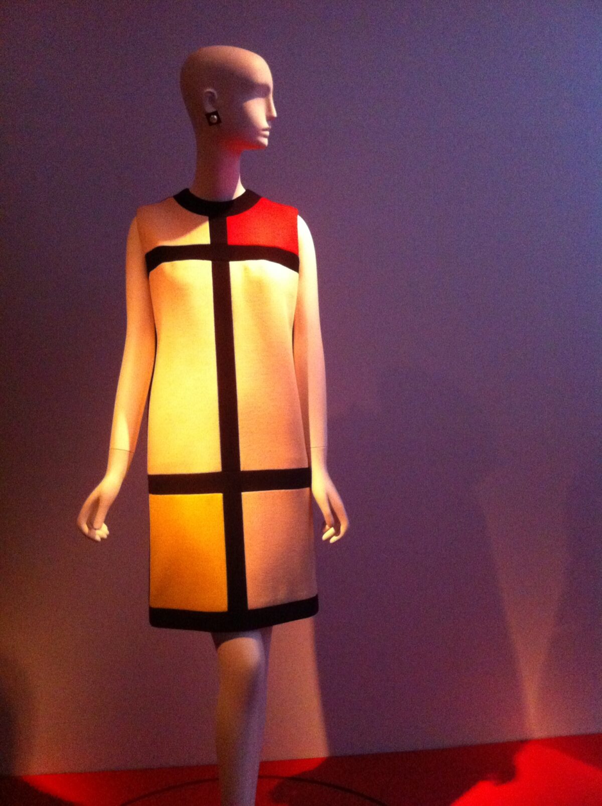 YVES SAINT LAURENT - A VISIONARY Mondrian