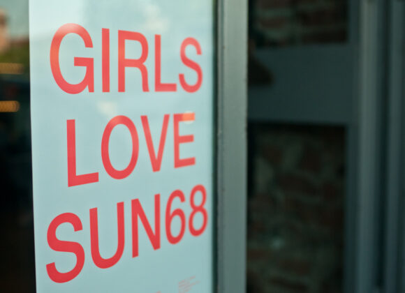 GIRLS LOVE SUN68 girls_love_sun68_web-18
