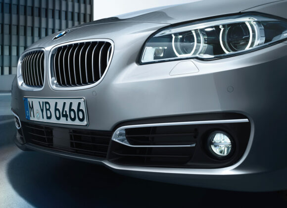 Nuova BMW serie 5 wallpaper-12-5-series-sedan-1600-1200