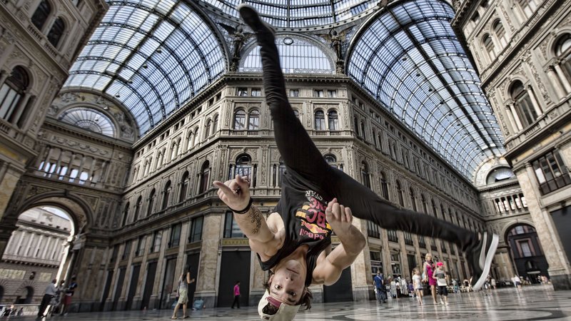 Red Bull BC One b-boy-cico-in-galleria-umberto-i-a-napoli