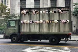 Banksy a New York Meat_Truck.04