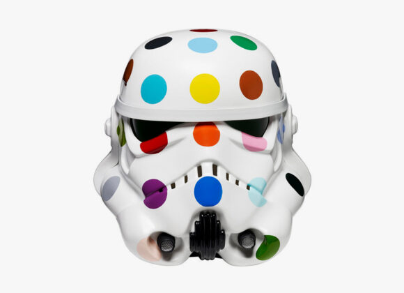 Art Wars damien-hirst-stormtrooper-helmet-for-art-wars-1