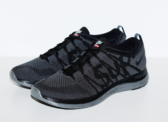 SUPREME x NIKE FLYKNIT nike flyknit lunar