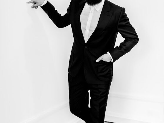 Giochi di prestigio al Tunnel di Milano The Magician 02