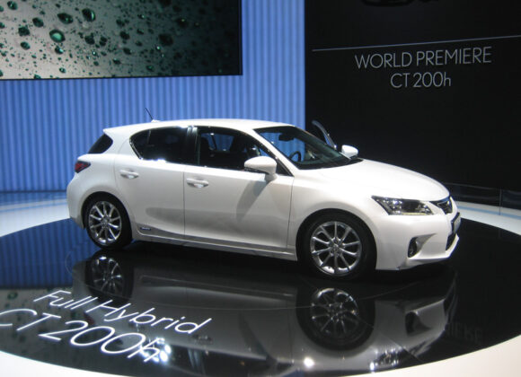 lexus_ct_01