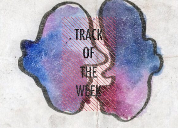 Track Of The Week// Moaning Lisa Smile Image-2