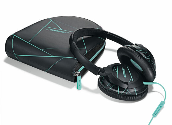 Bose SoundTrue on-ear 626238-0040_case
