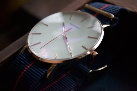 slim-wrist-watch-minimalist-design-blue7