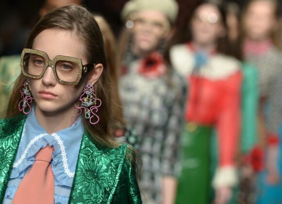 milano-moda-donna-pe-2016-la-sfilata-di-gucci-foto-video-1227185034[4864]x[2022]1200x500