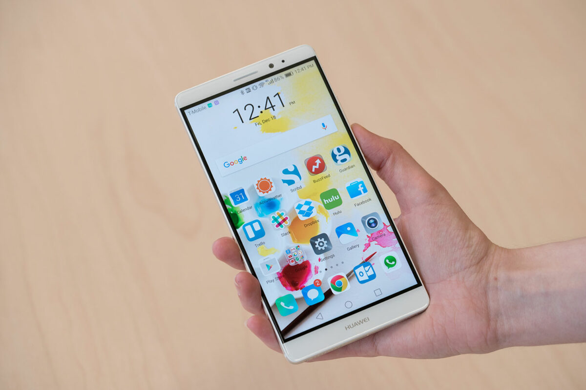 La nostra prova con il nuovo Huawei Mate 8 Huawei-Mate-8-hands-on-home-screen