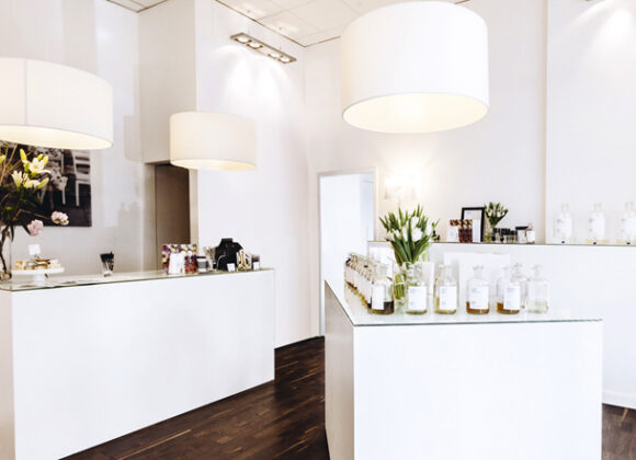 Frau Tonis Parfum Berlin - competition! frau_tonis_parfum_berlin_ladengeschäft_72dpi