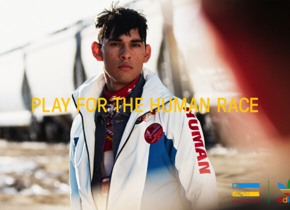 adidas Originals = PHARRELL WILLIAMS - Hu 147908_or_pharrell_wiliams_humen_race_pr_full_bleed_layout6