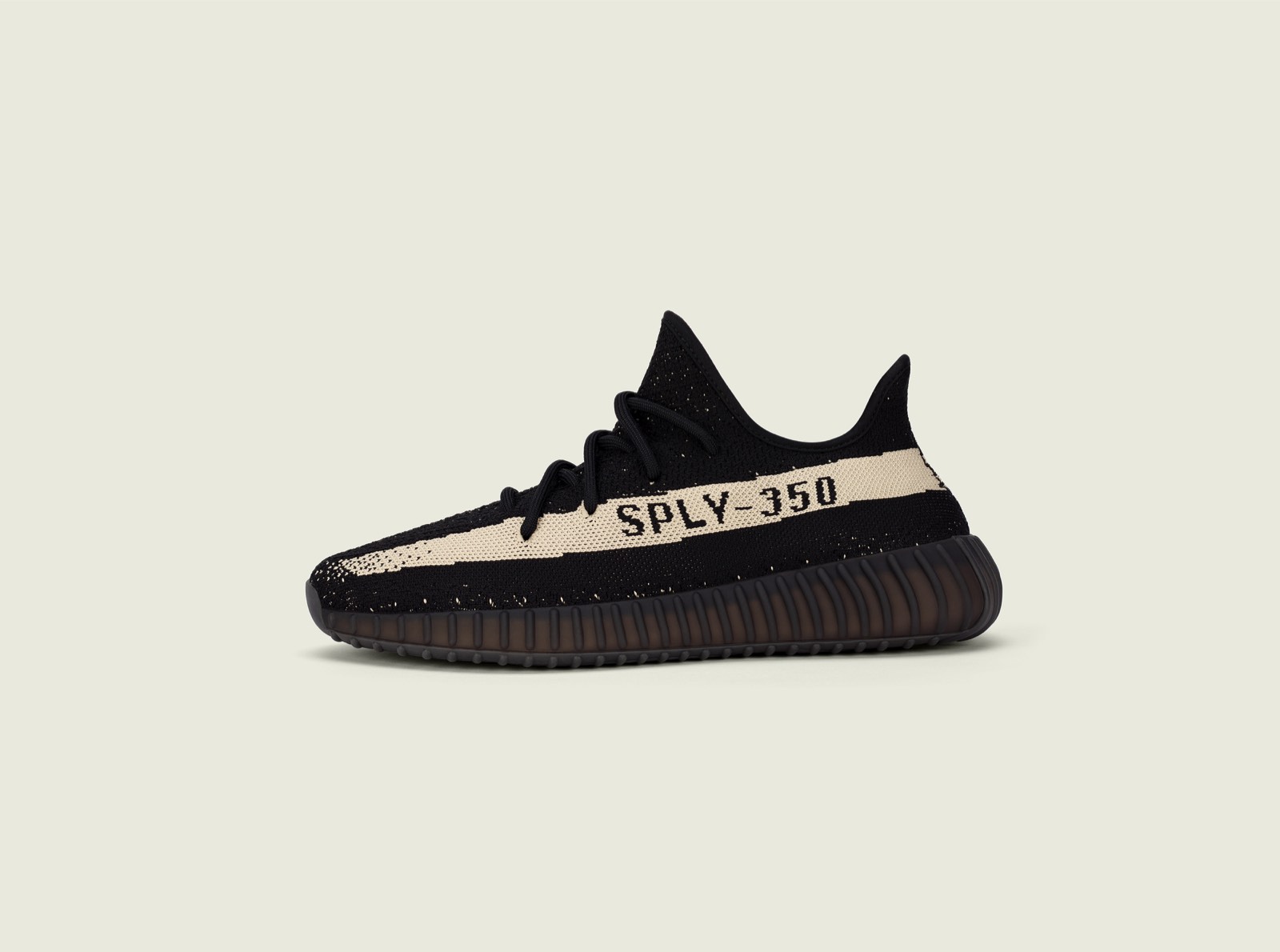 YEEZY BOOST 350 V2 Core Black / Core White stills_yeezy350_v2_corewhite_pr_300_7