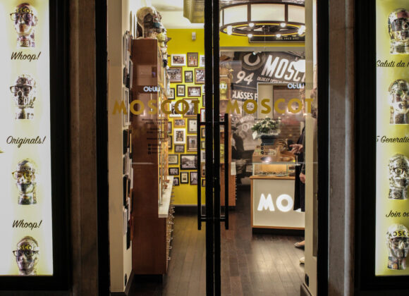 MOSCOT apre il suo primo monomarca italiano a Roma MOSCOT Rome_ingresso