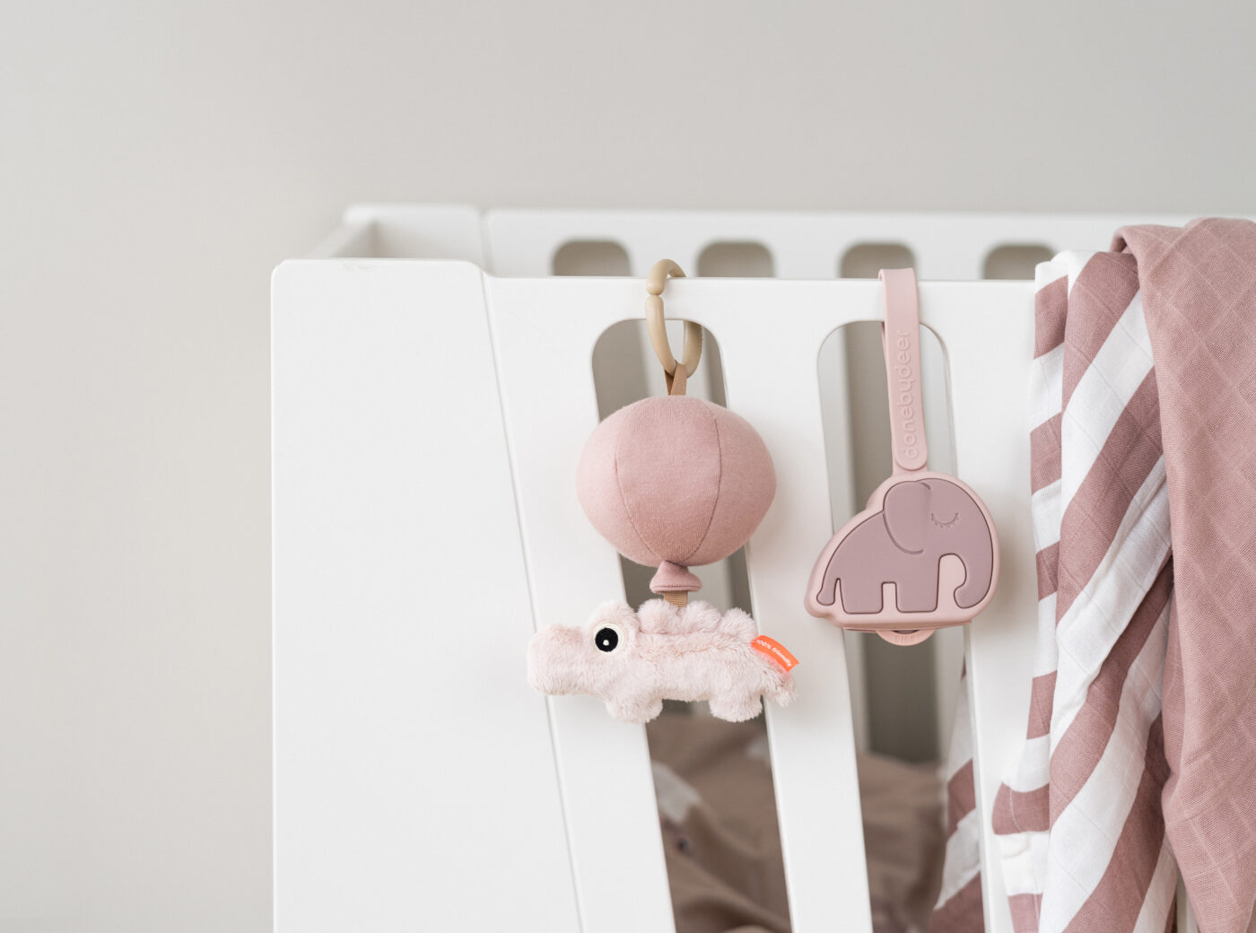 To-go-friends-croco-powder_02142_hrs