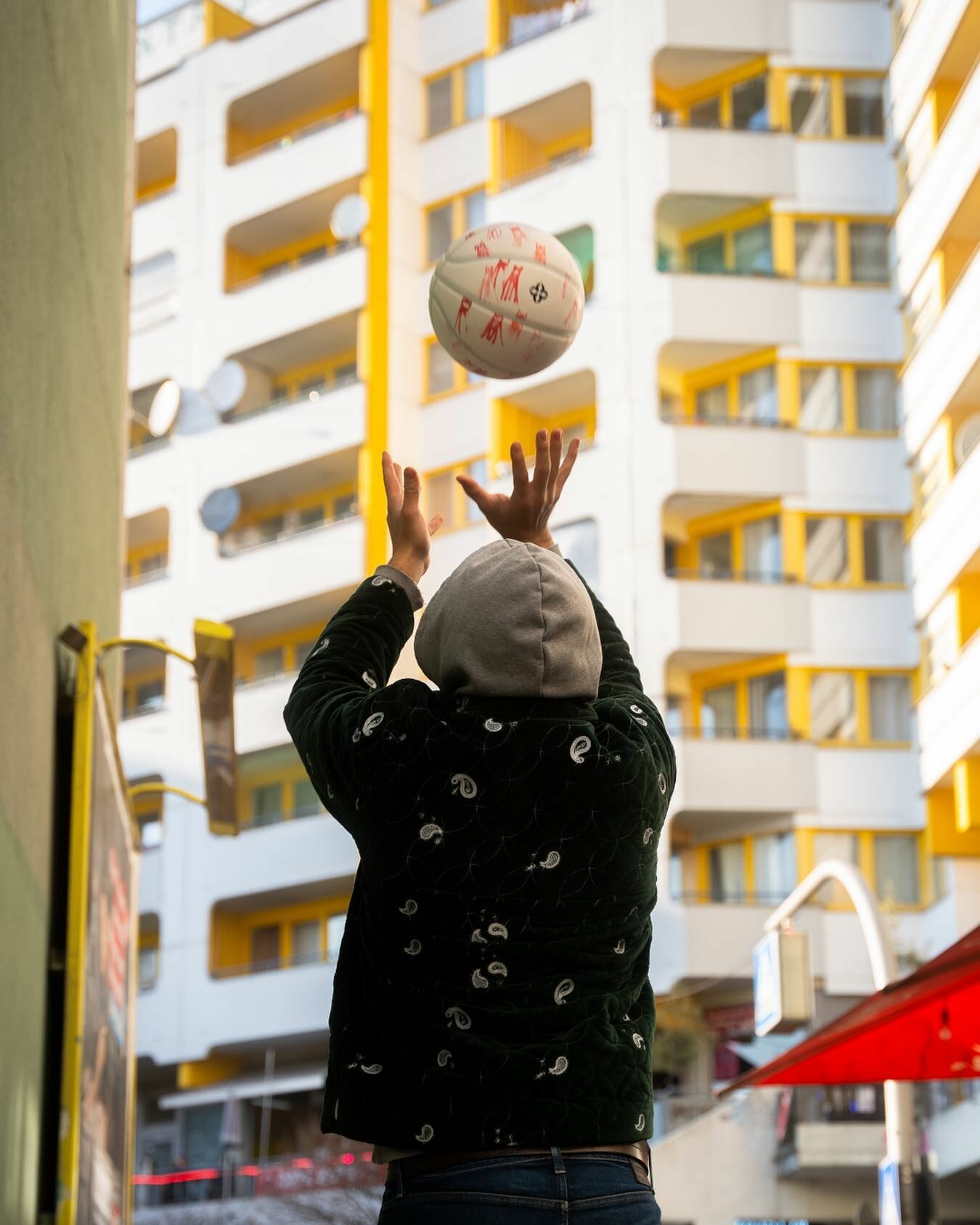 440700076_1587875358678002_4163574646430530210_n