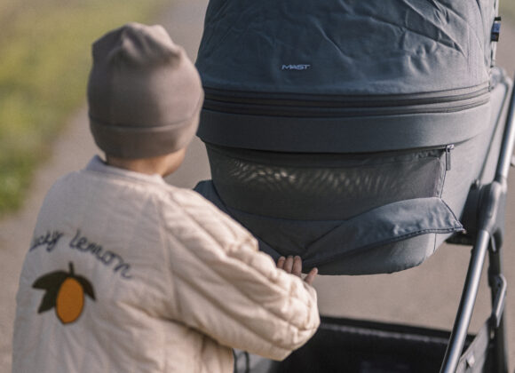 MAST Swiss Design M.5x: Comfort e Stile per Genitori Moderni MAST_M.5x_bassinet_volcanic ash_43