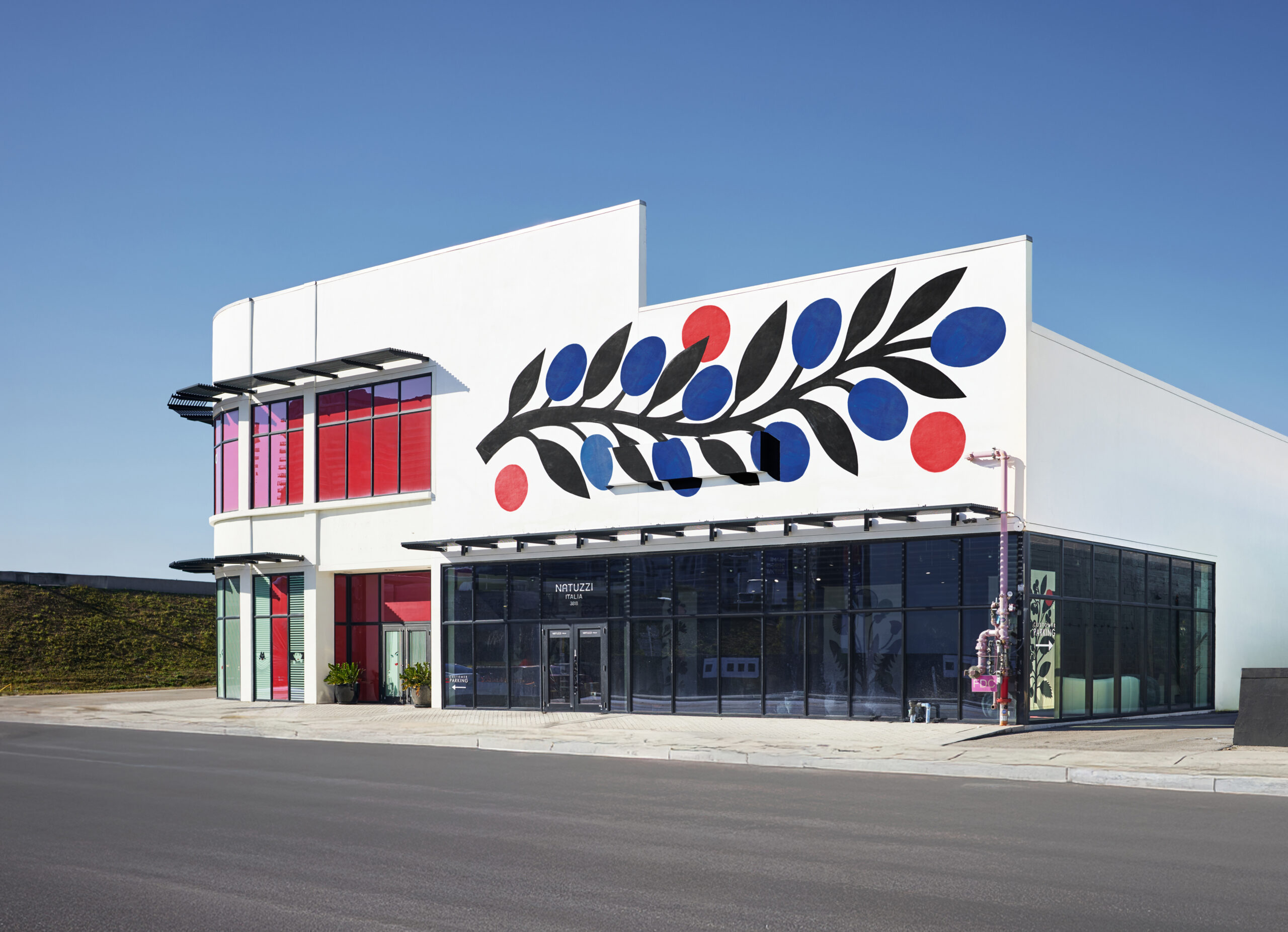 PUGLIA LOVERS_Natuzzi Italia Miami_Mediterranean Scrub by Agostino Iacurci 05_Credits Natuzzi Italia