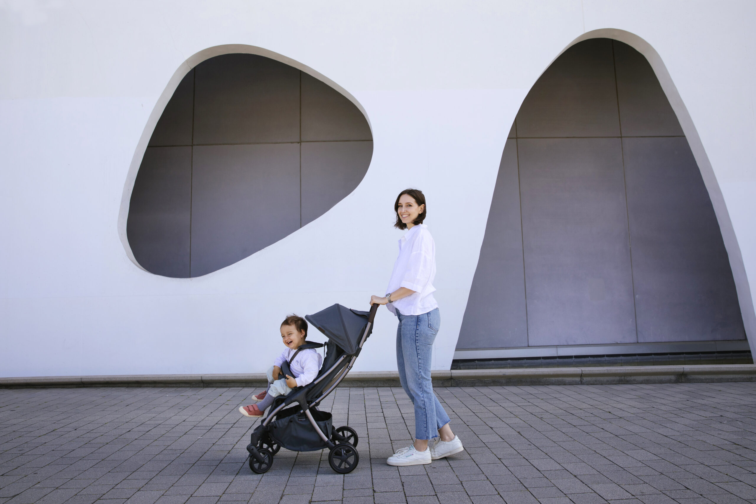 Il nuovo passeggino M.2 di Mast: Innovazione e Comfort per Genitori Moderni MAST_M.2_VOLCANIC ASH_1