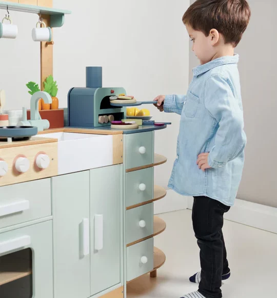 TL8207-la-fiamma-grand-kitchen-18_0900c46c-bbe2-478a-9aa7-3d0094217210_540x