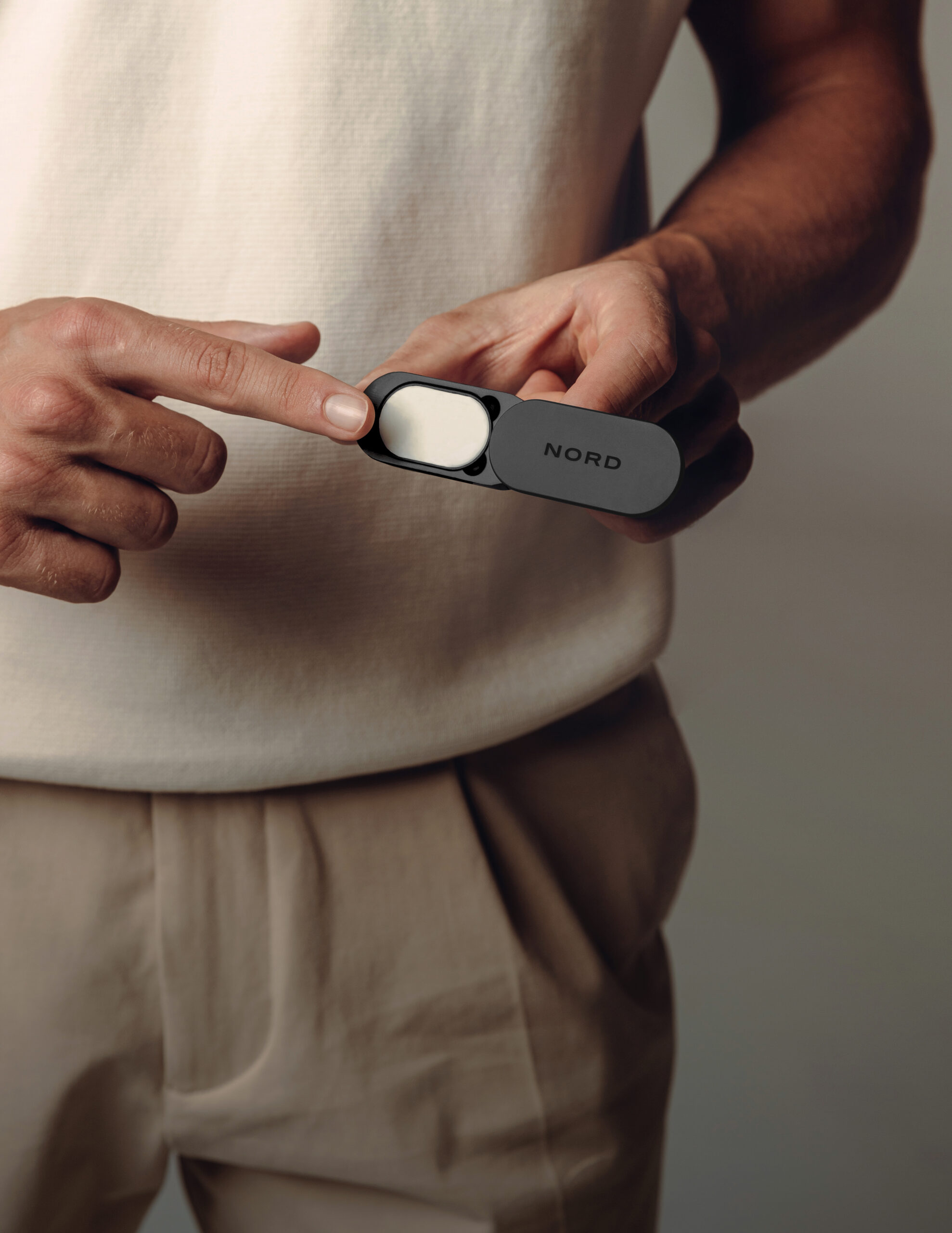 NORD_HeroImage_Hand-5
