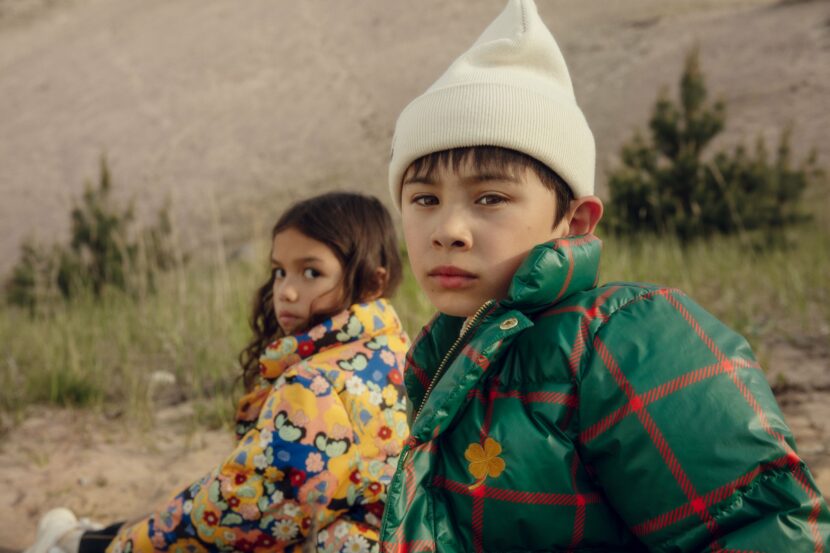 Mini Rodini AW25 Digging Deep: la moda kids scava nel passato e immagina il futuro MINI-RODINI_AW25-MAIN_Y2A8013