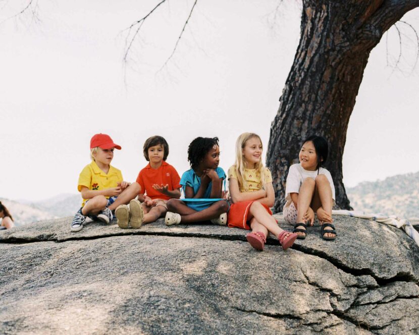 The Campamento SS26: Volver, il ritorno alle estati lente TheCampamento-SS26-Campaign-04