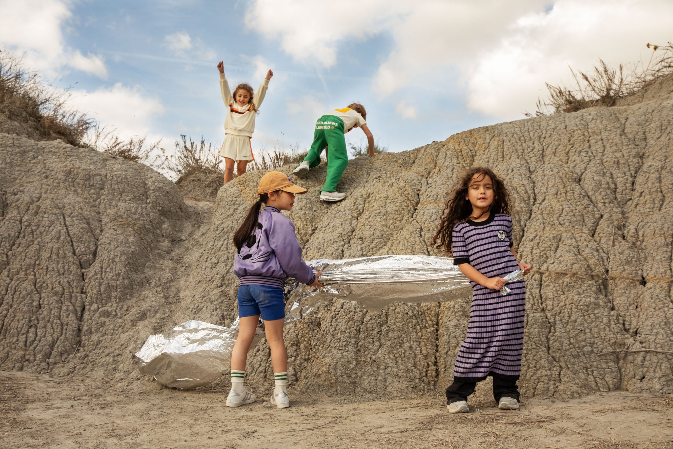 MAIN-SS26_MINI-RODINI_B64A2451
