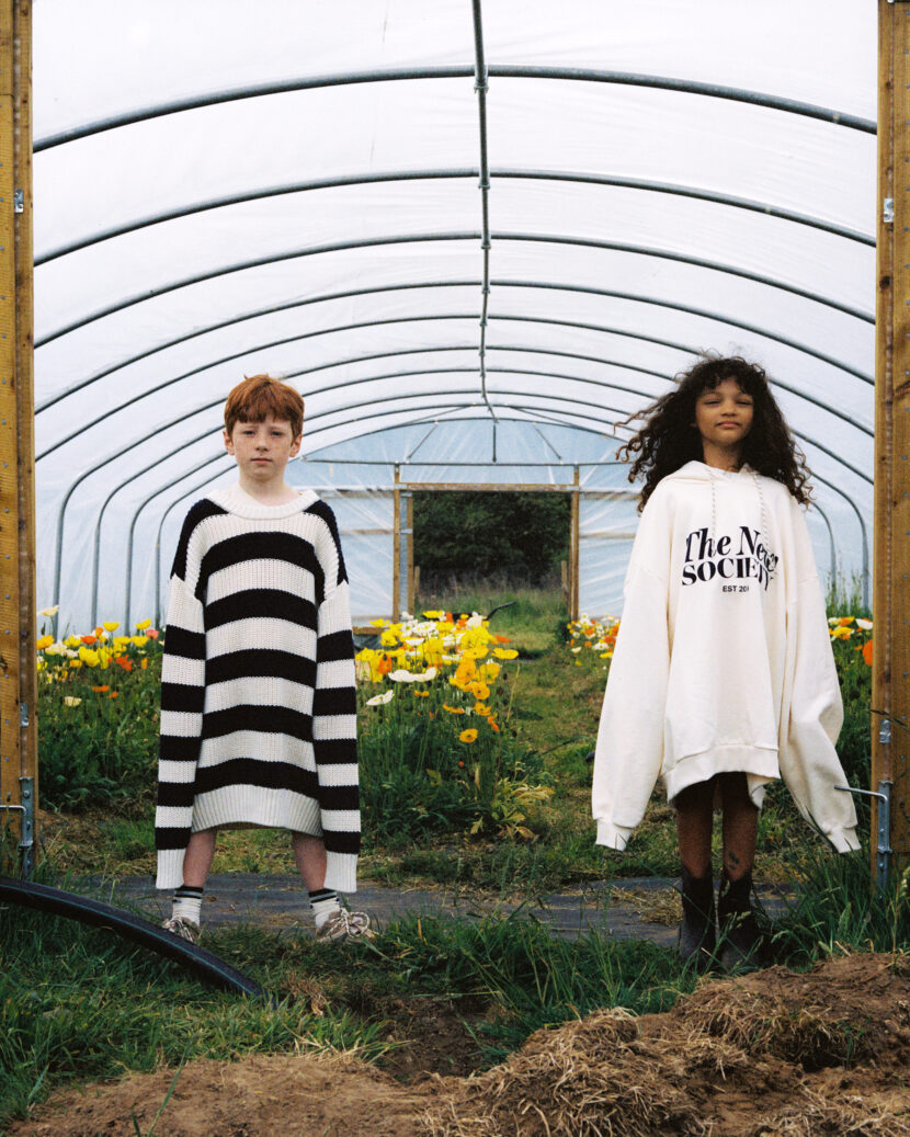 THEPOPPIES_01_FEEDSIZE