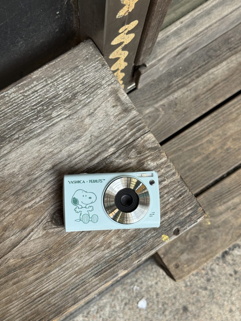 YASHICA x Peanuts DP-100_Lifestyle 5