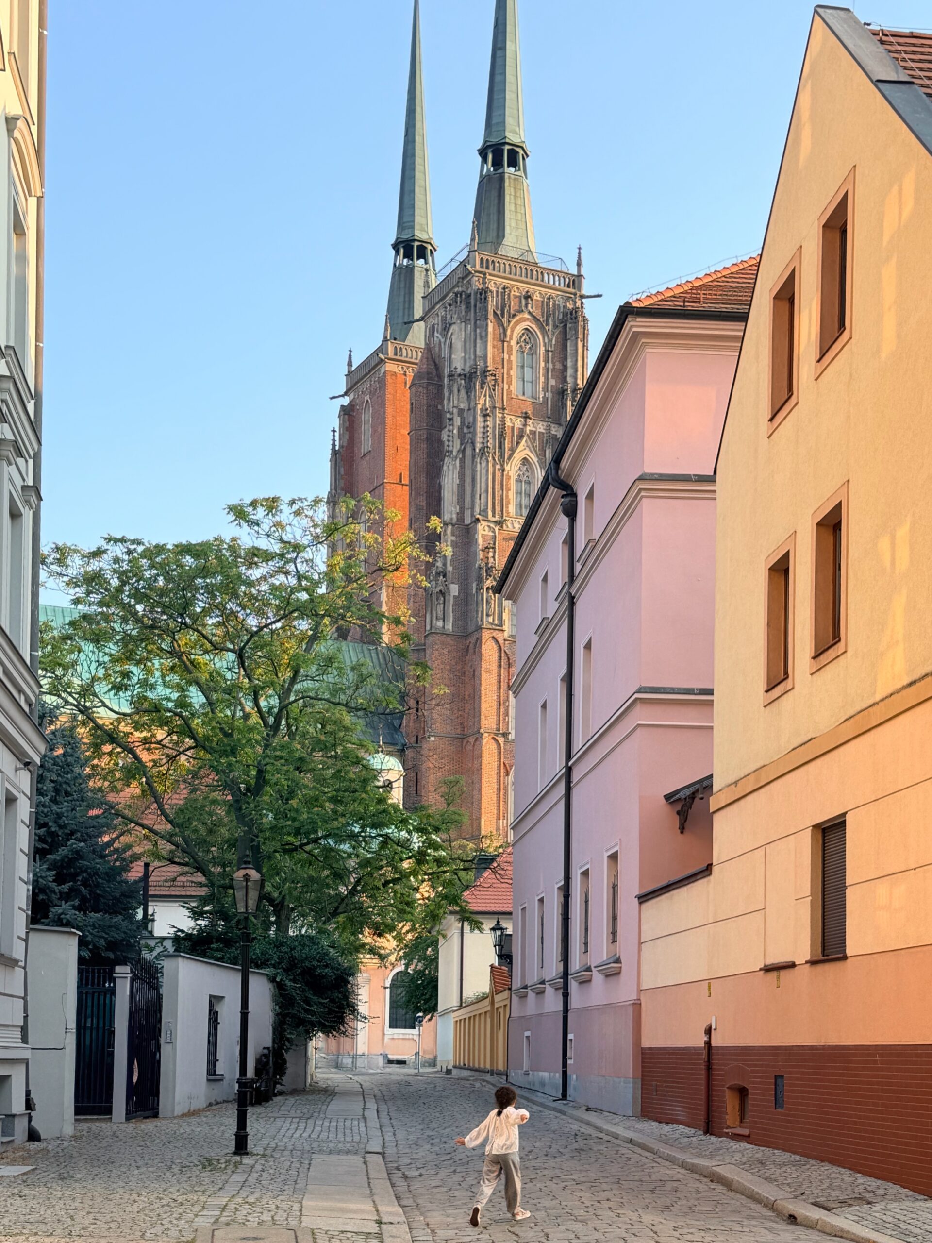 Polonia Slow & Kid-Friendly: Estetica, Architettura e Magia tra Poznań e Breslavia 783507405_18622236274043330_2203112453313513864_n